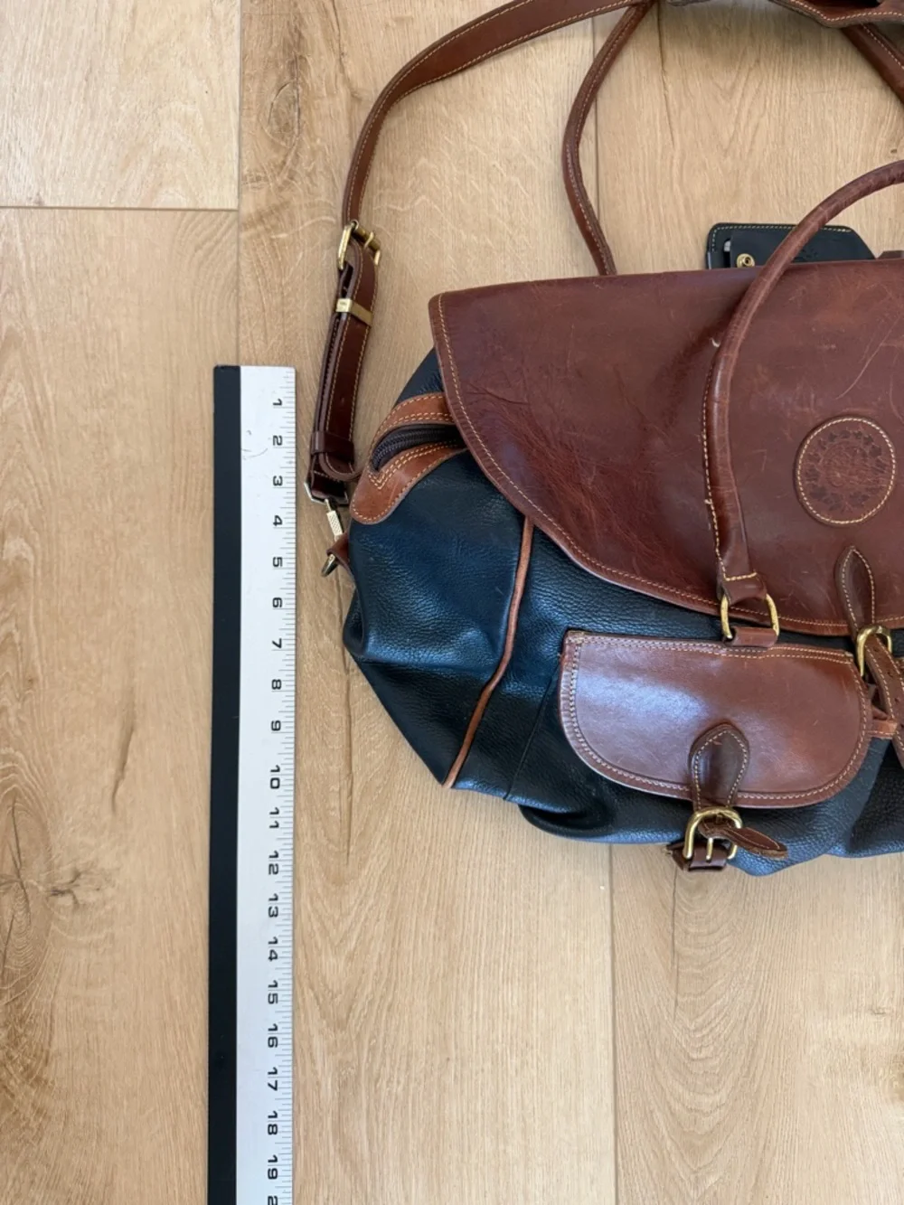 Vintage Roots Canada Leather Bag.