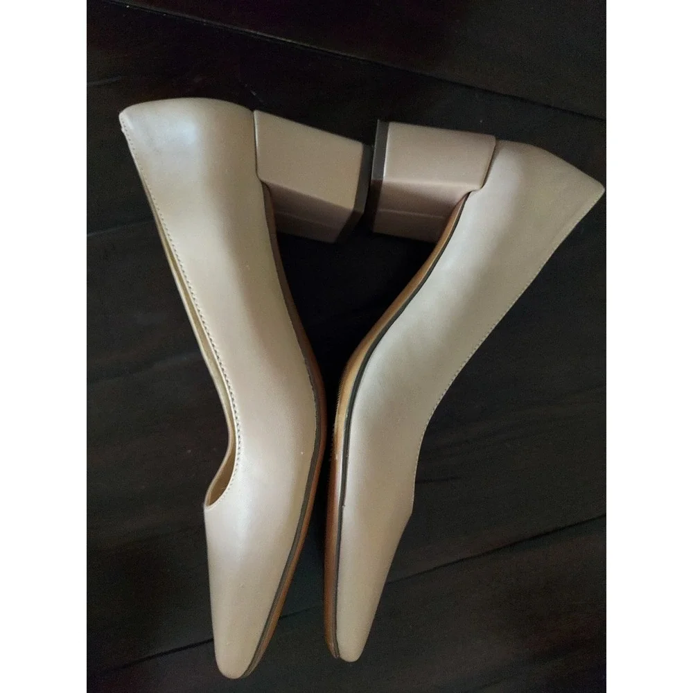 Naturalizer sophisticated feature