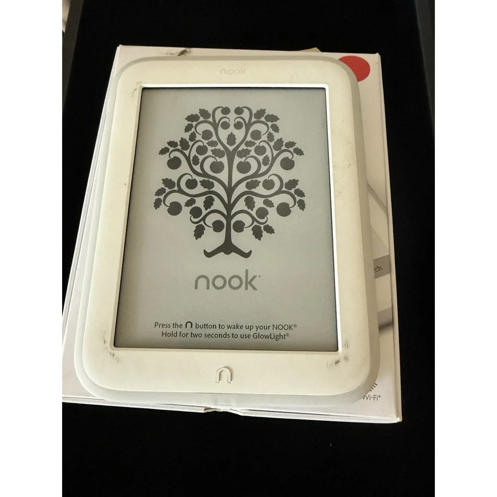 Barnes&Noble Nook GlowLight Wi-Fi. 3957. BundleCable Charges Just‎ Fine Wi-Fi.