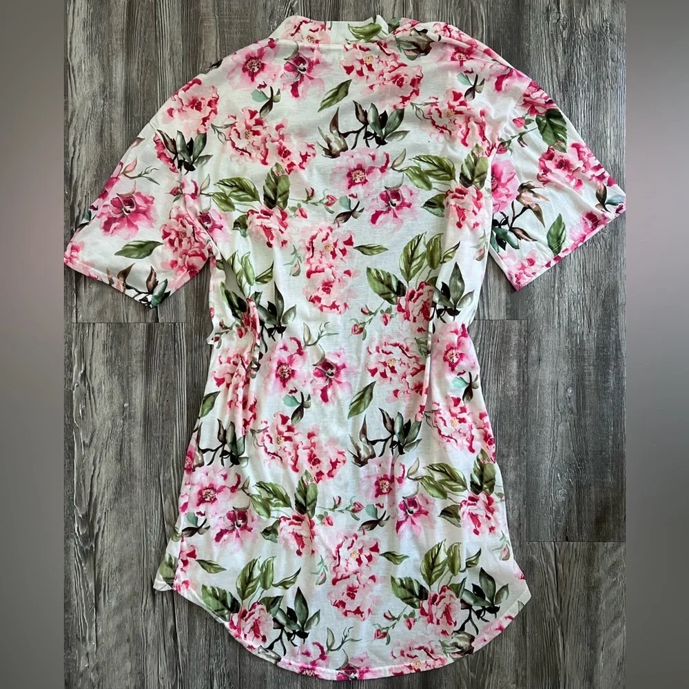 Show Me Your Mumu White Pink Roses Kimono