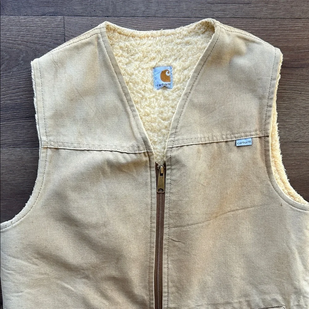 Carhartt durable vest