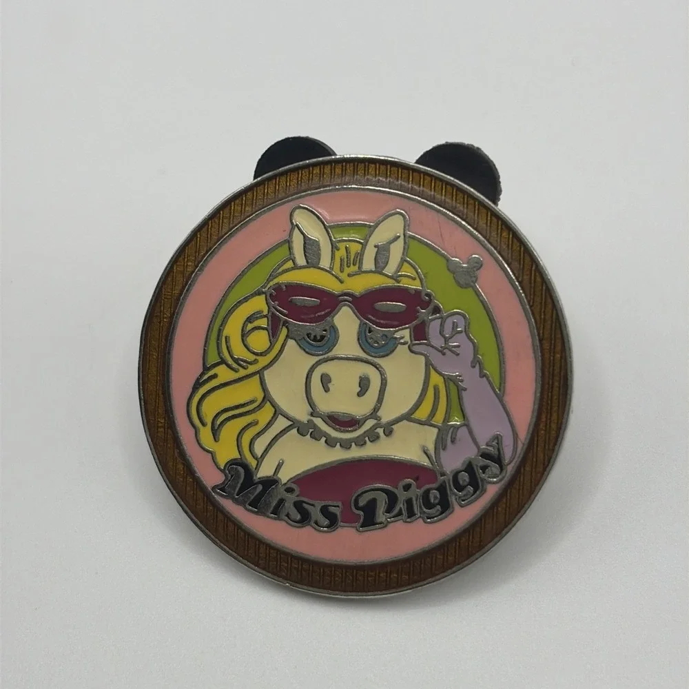 Authentic Disney Pin Cast Lanyard Collection Series 4 Miss Piggy The Muppets