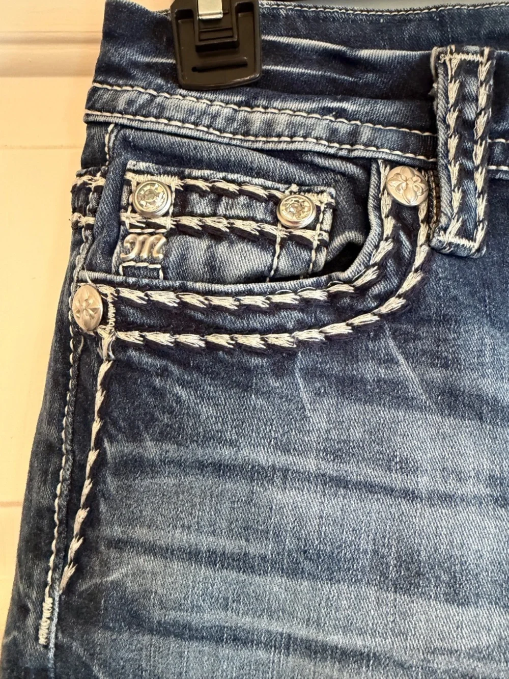 Miss Me Women's Blue Denim Bermuda Rhinestone Shorts 26 Mid Rise Medium Wash EUC
