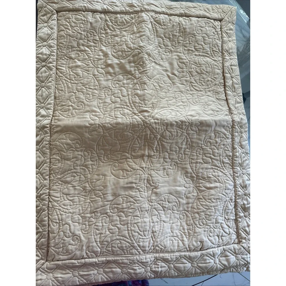 Wamsutta standard sham