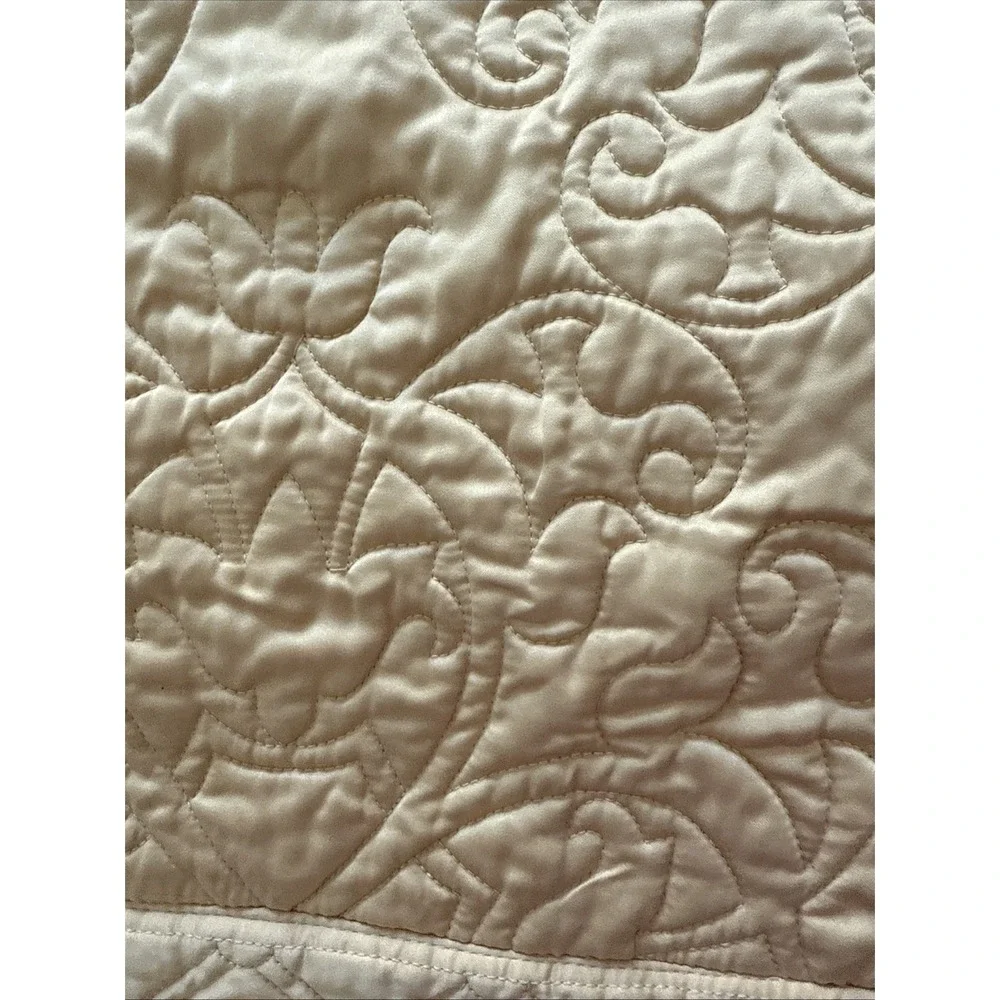 Wamsutta standard sham