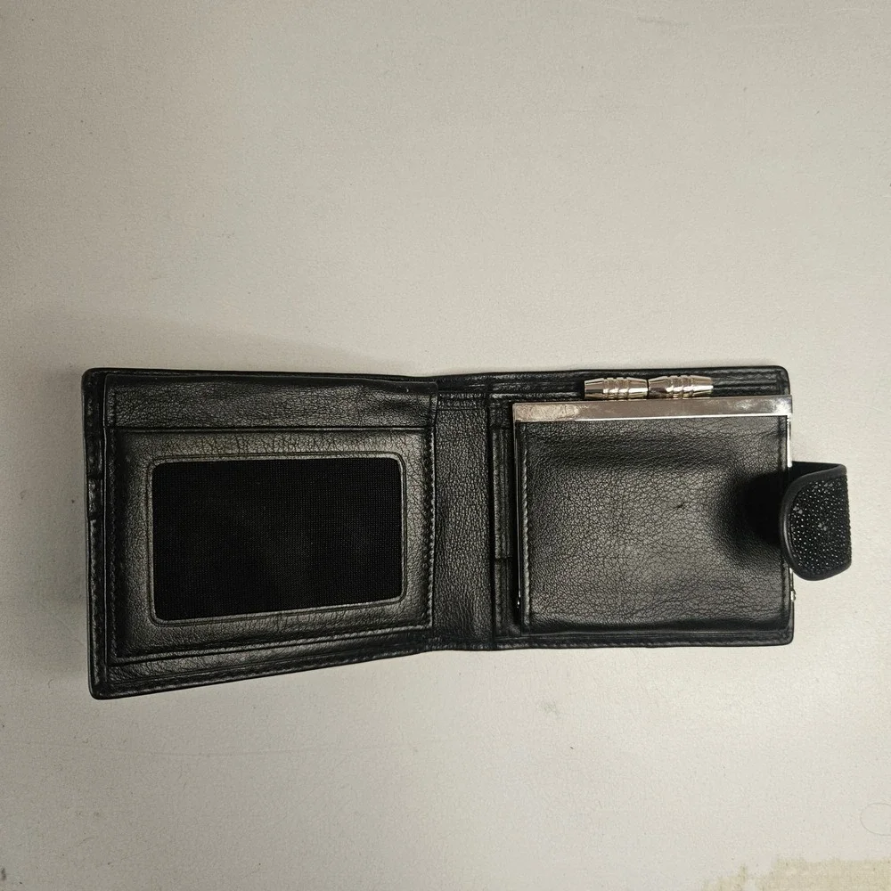 Infinity bifold wallet