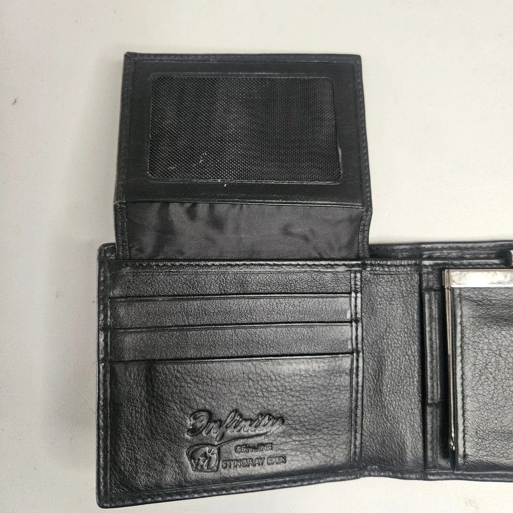 Infinity bifold wallet