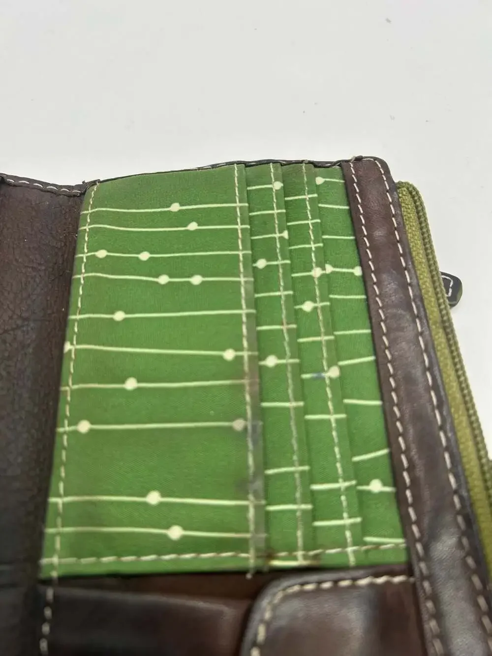 Fossil Vintage Bifold Leather Wallet with Green Accent Lining