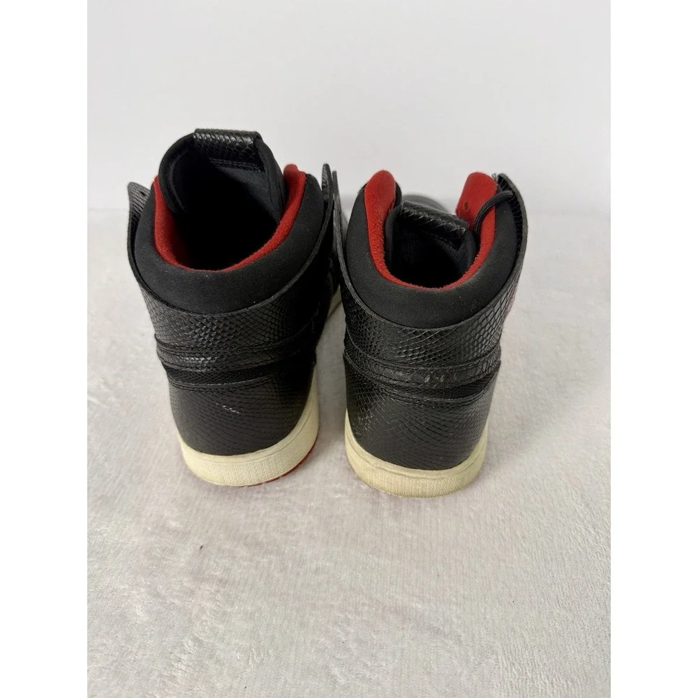 Nike pre owned