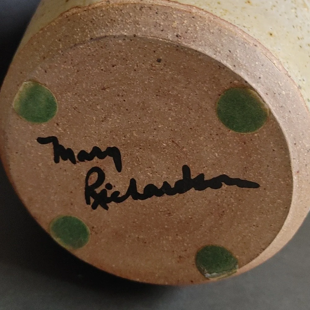 Artisan Ceremic Vase Signed Mary Richardson