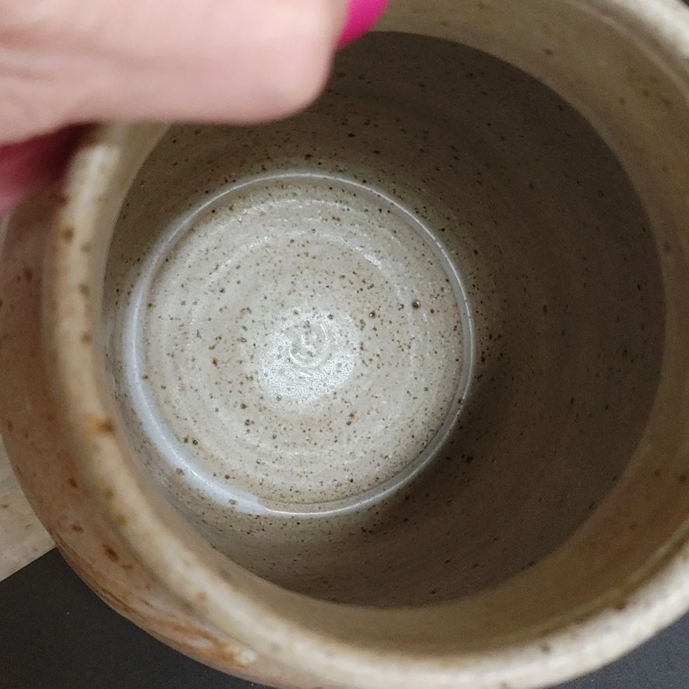 Artisan Ceremic Vase Signed Mary Richardson