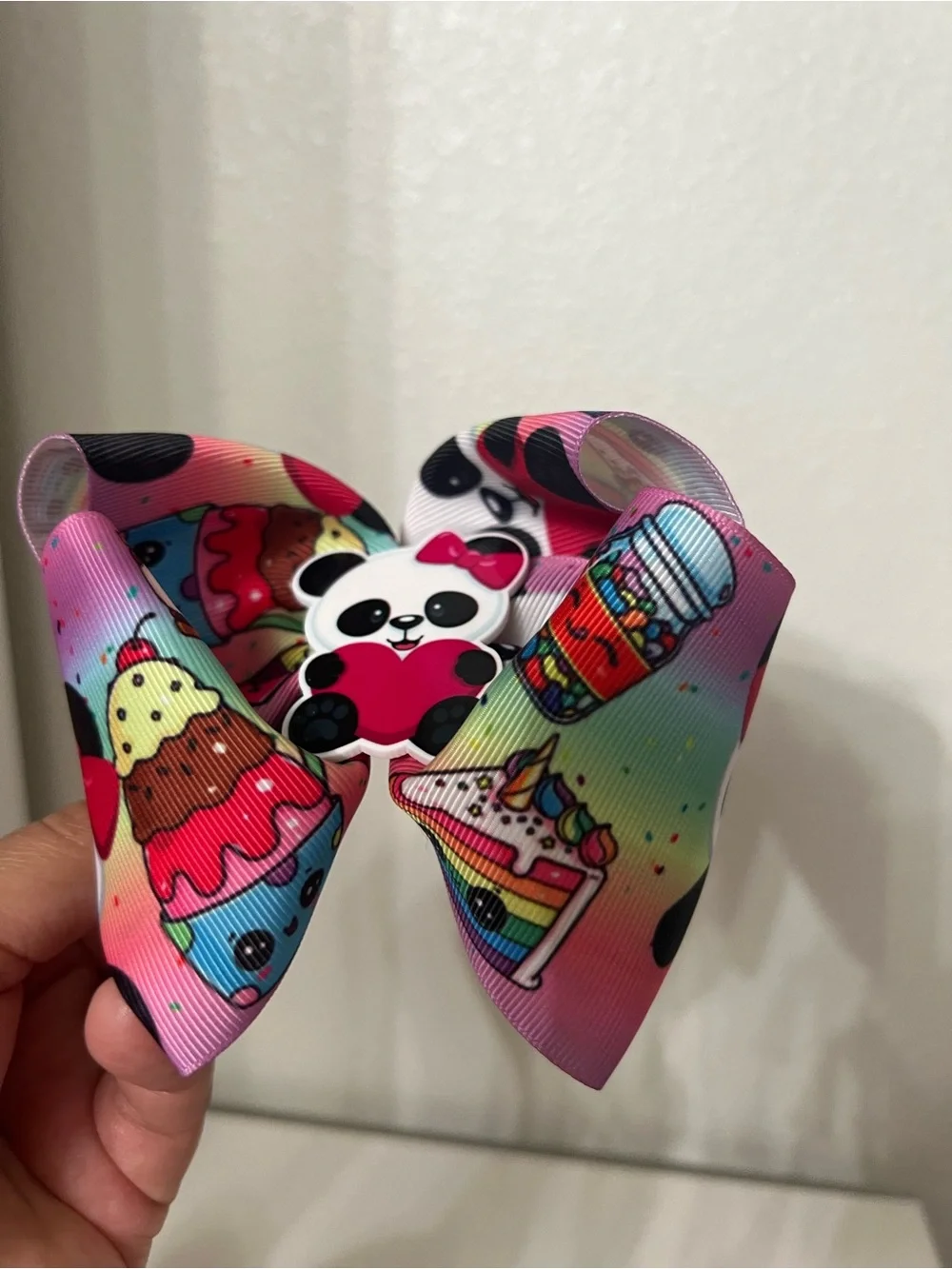 Bows pack vibrant