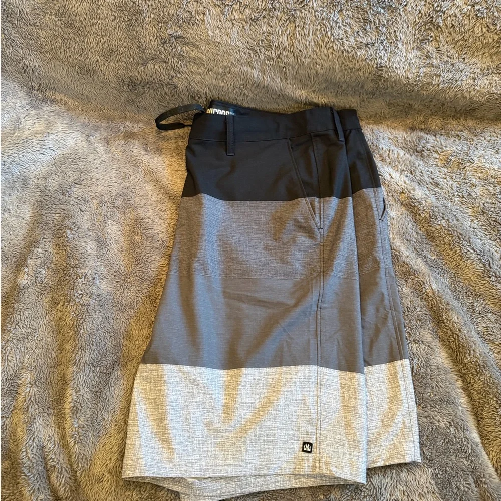 Micros shorts sleek