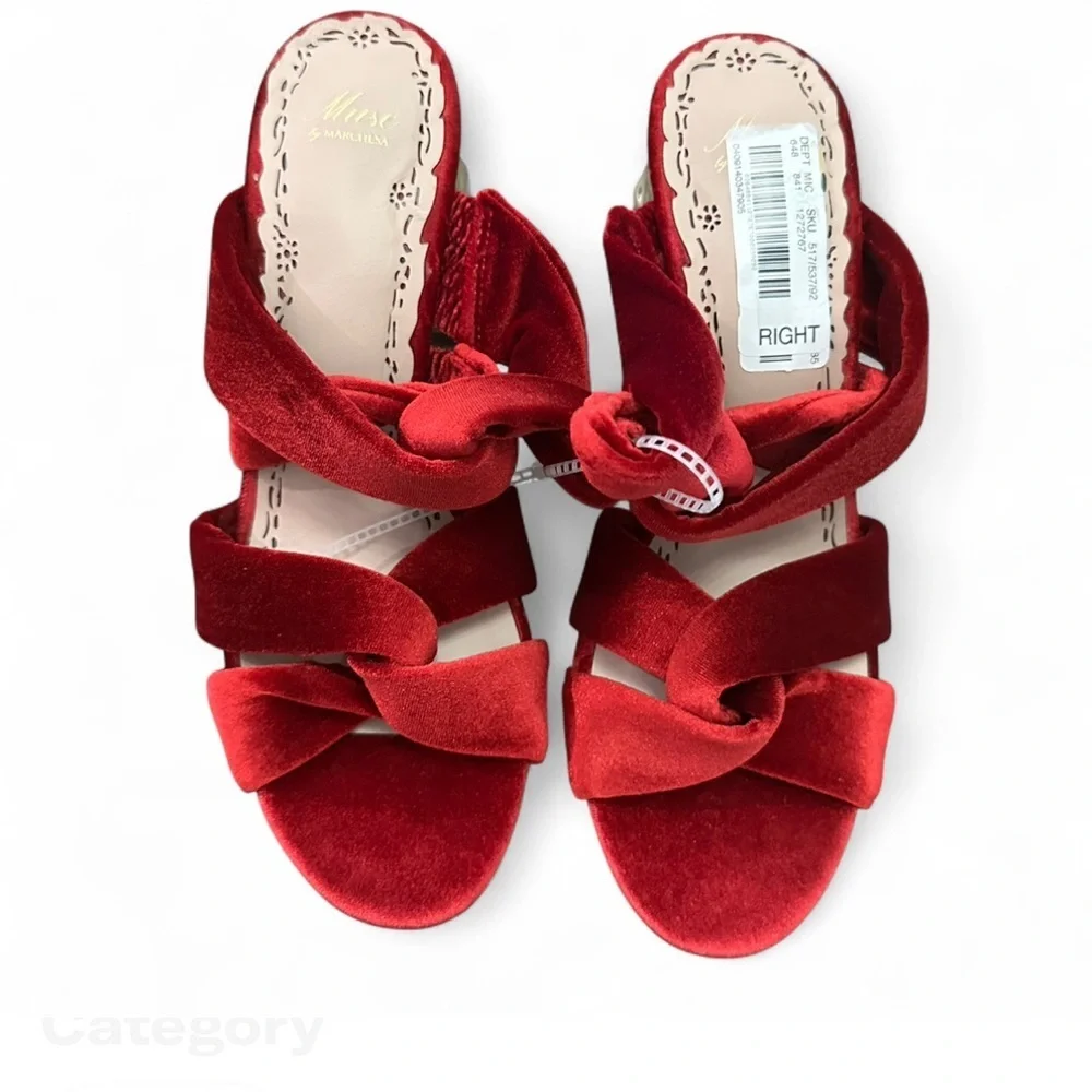 New Muse Marchesa Elegant‎ Red Velvet Women's Sandals Size 8,5