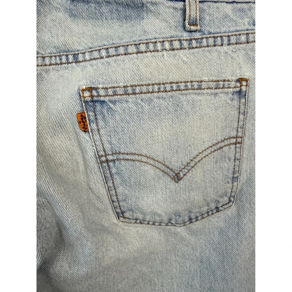 Levis own piece