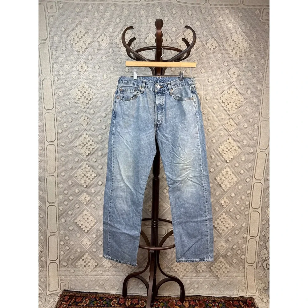 Levis own piece