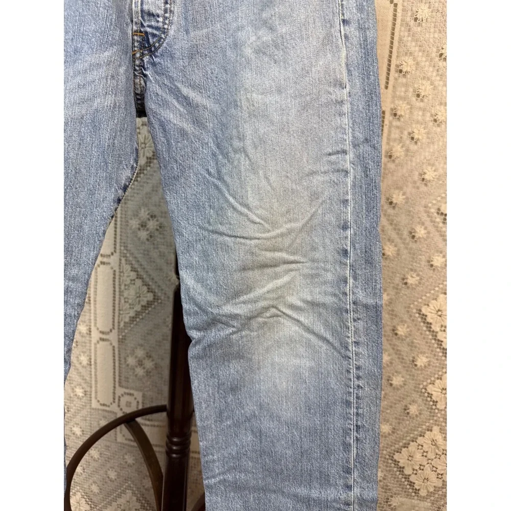 Levis own piece