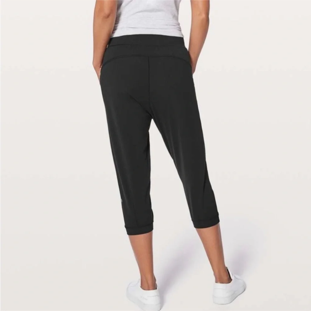 lululemon athletica excellent size