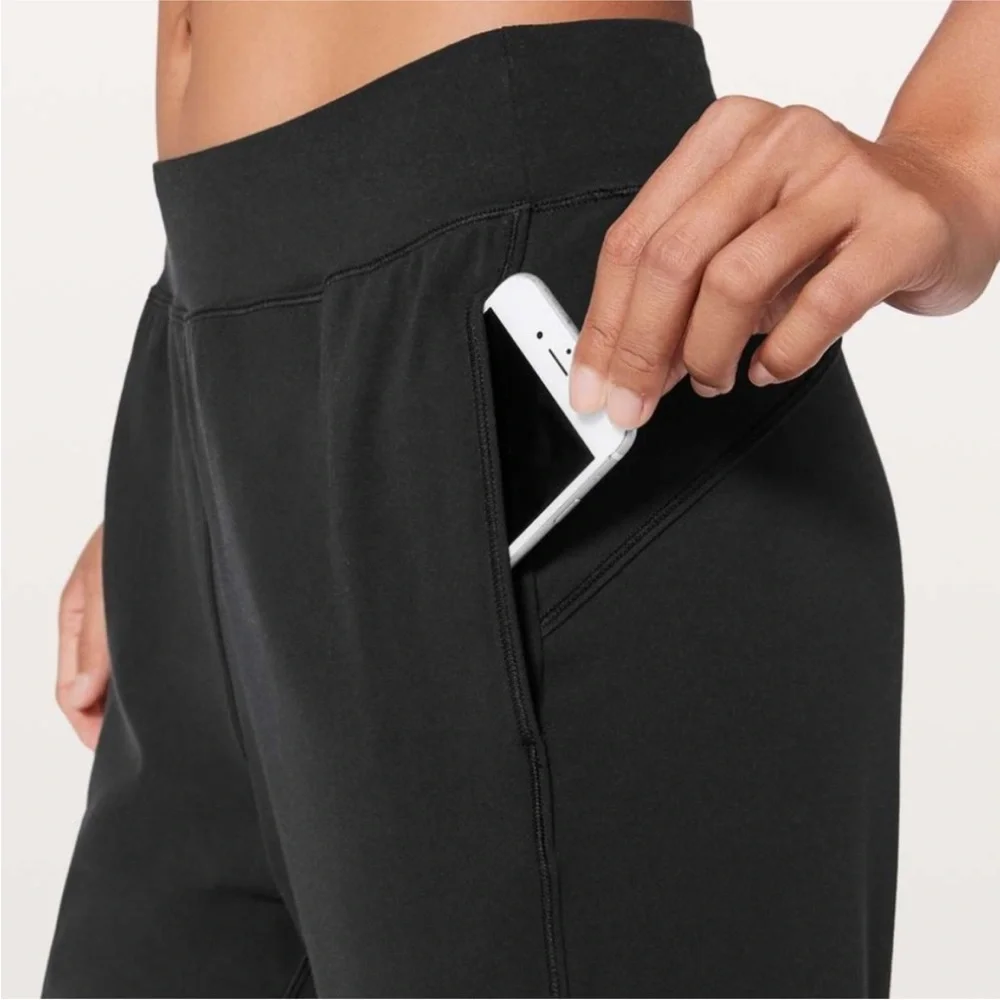 lululemon athletica size excellent