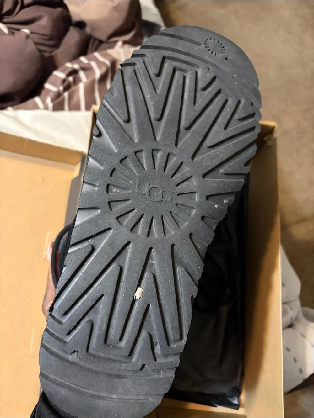 UGG suede chukka