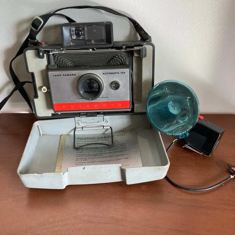 Polaroid unit its clip