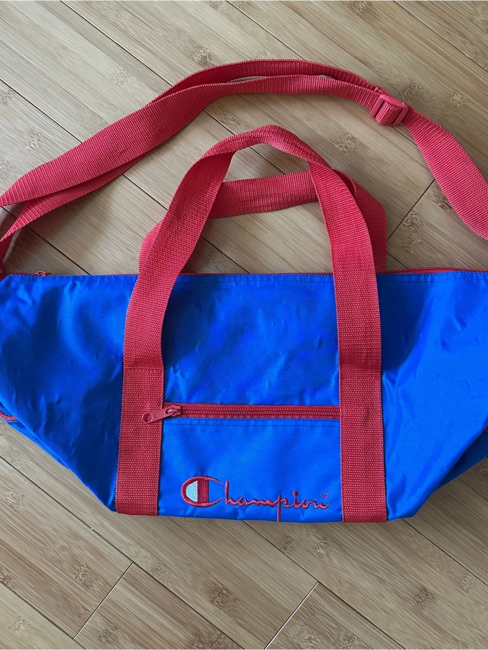Champion durable duffel