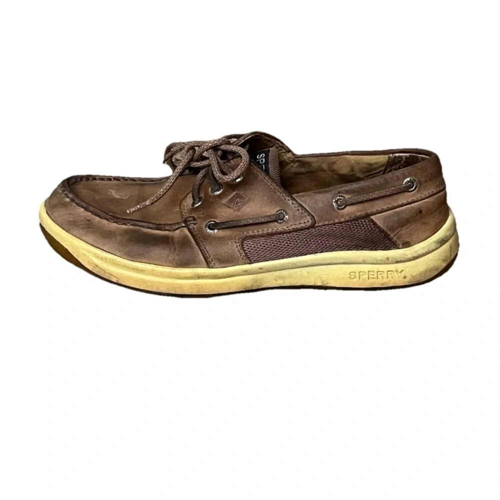 Sperry classic top
