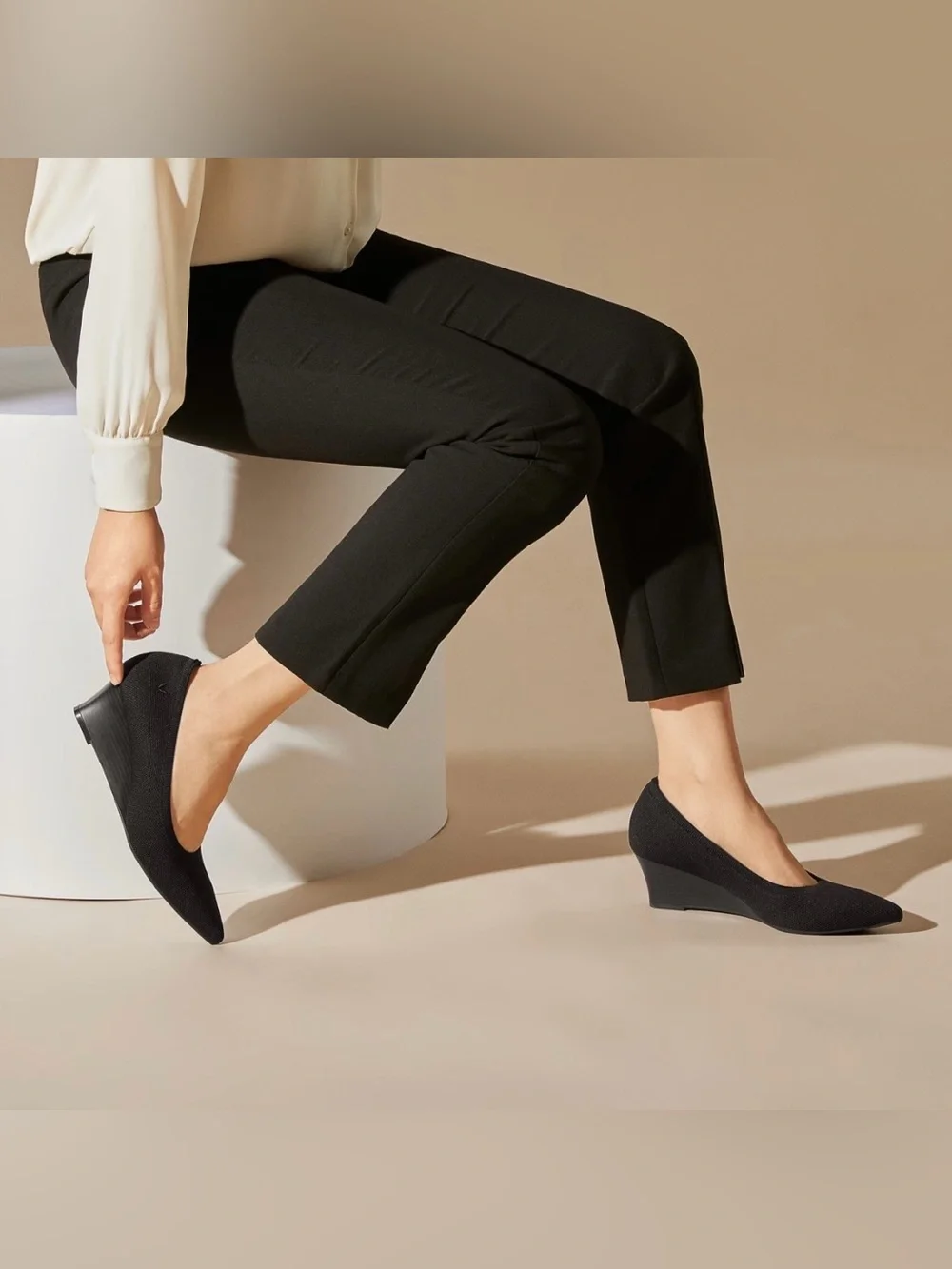 VIVAIA Pointed-Toe Wedge (Aria Wedge Pro) Black Shoes Size EU/39.5 US/8.5