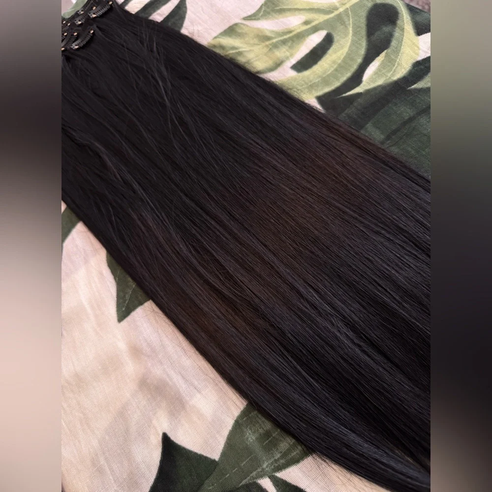24 In Black Clip in Hair Extensions Straight Beautiful Hair Human hair blend