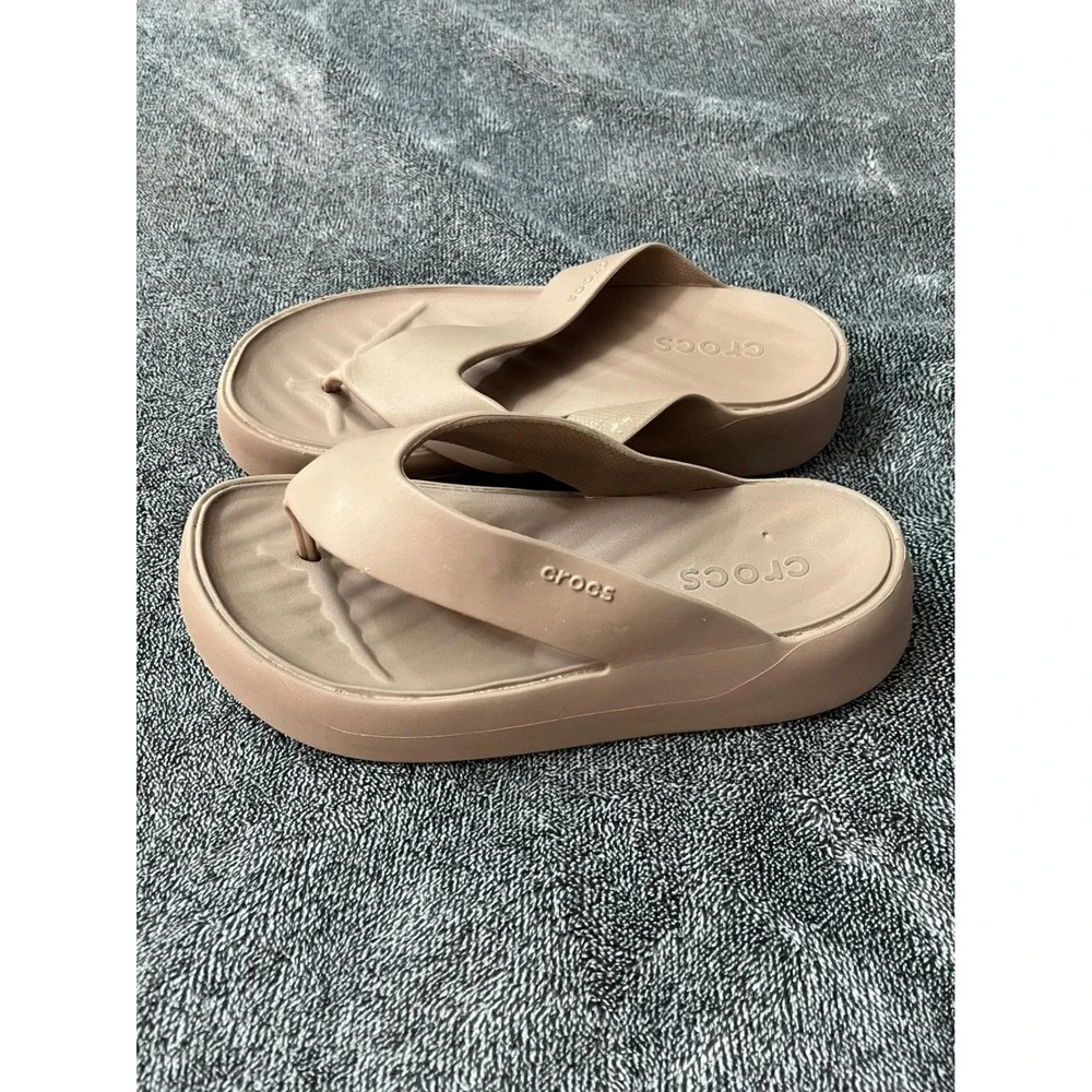 CROCS getaway platform
