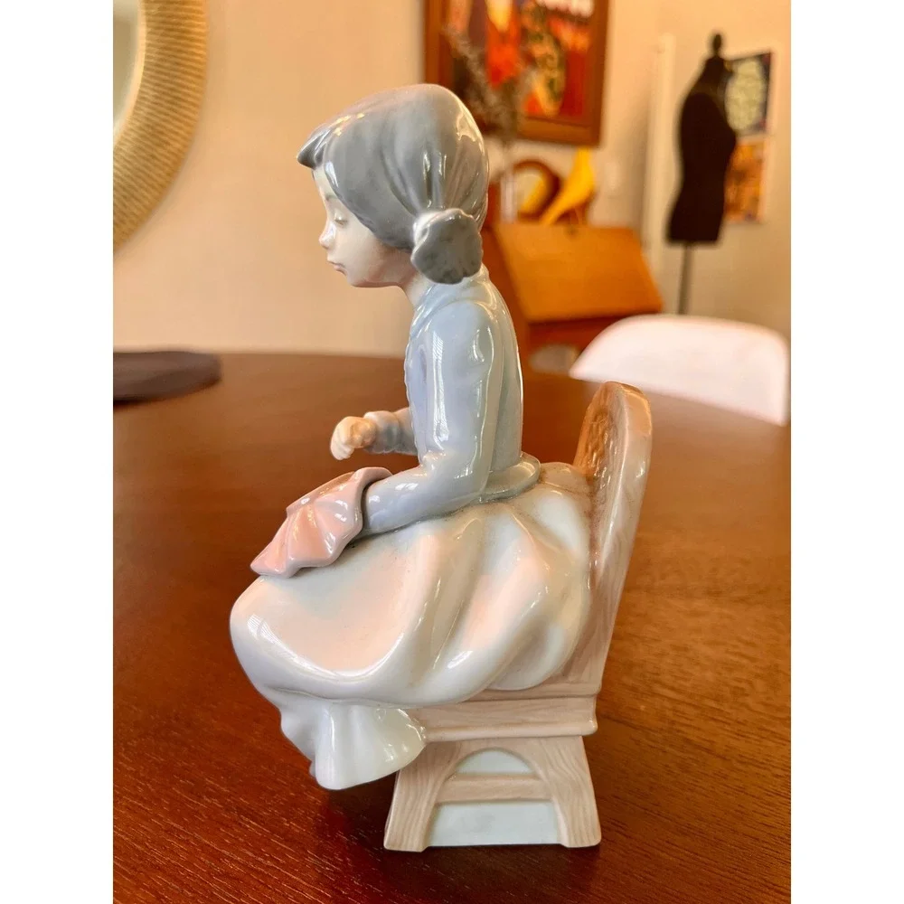 NAO by Lladro exquisite authentic