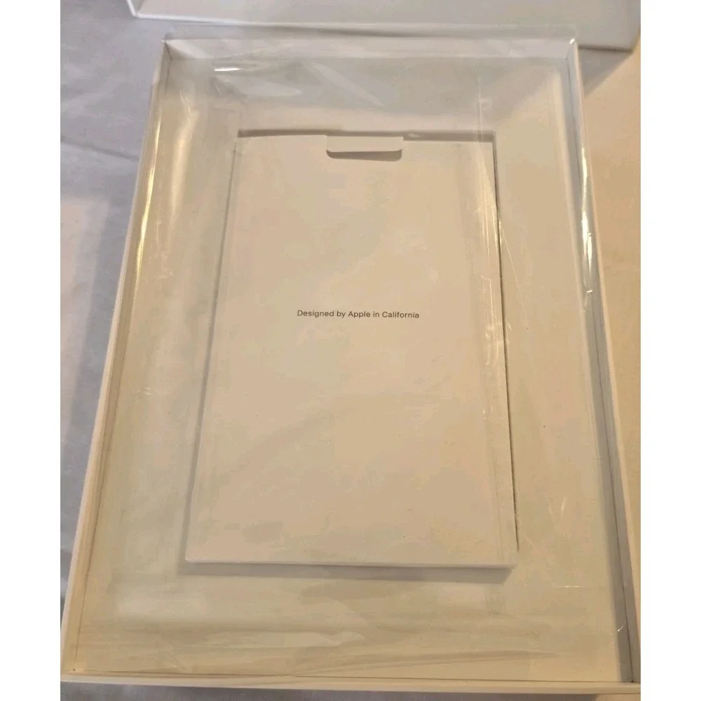 Apple display storage 8th
