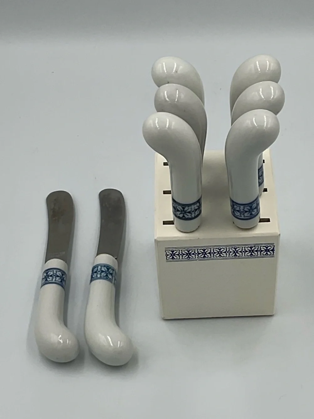 Unbranded ceramic handled