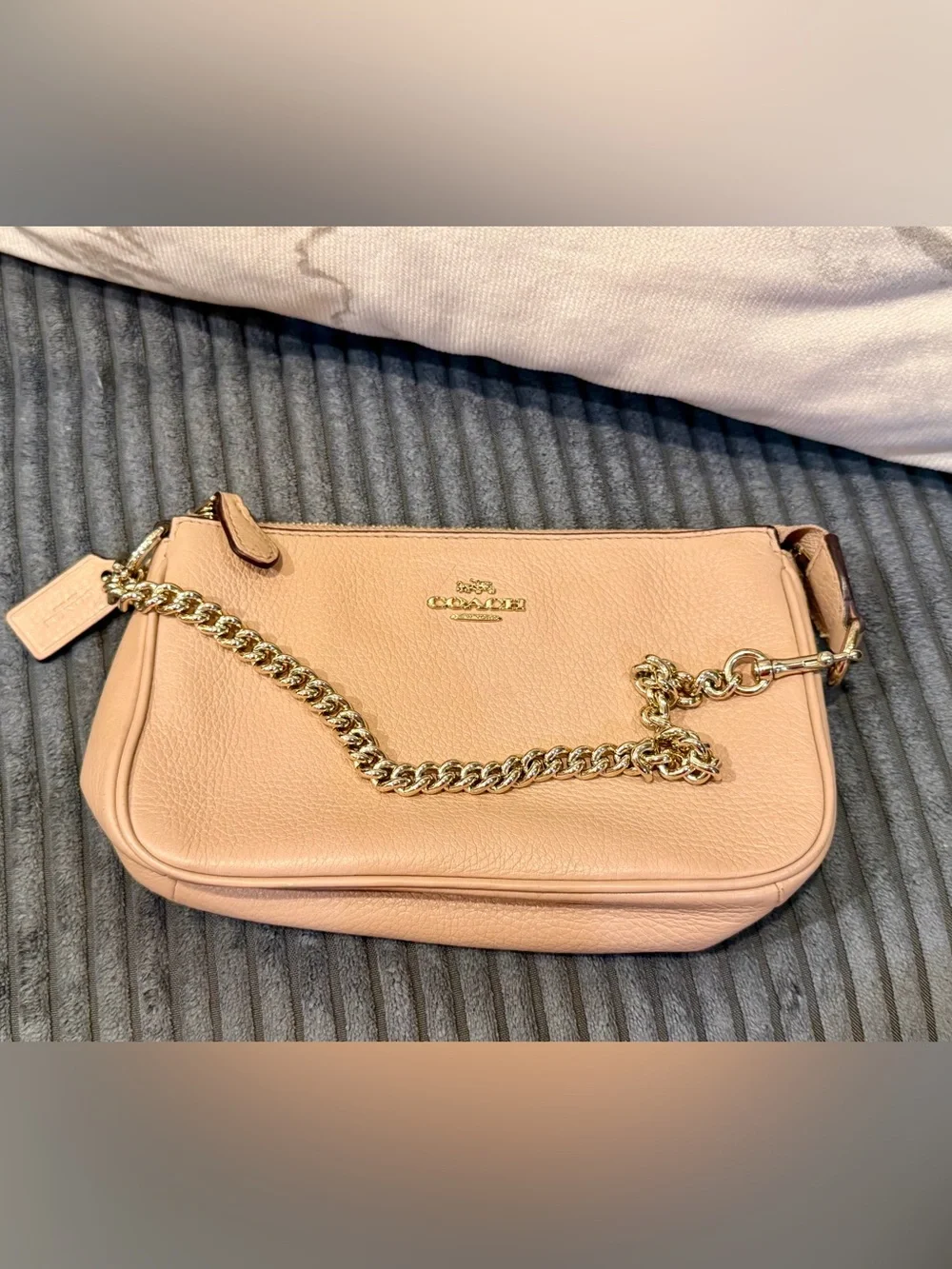 Coach 19 Nolita Pebble Leather Clutch Wristlet Purse