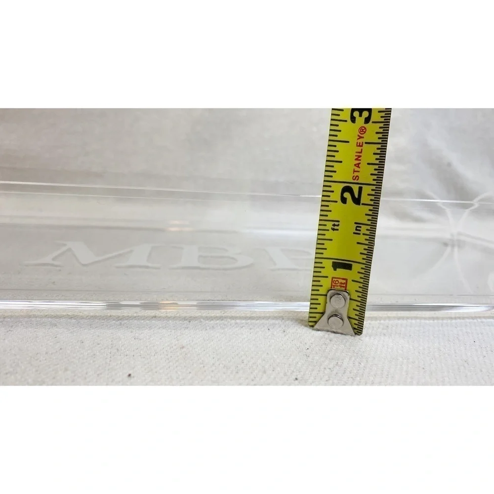 N/A acrylic serving