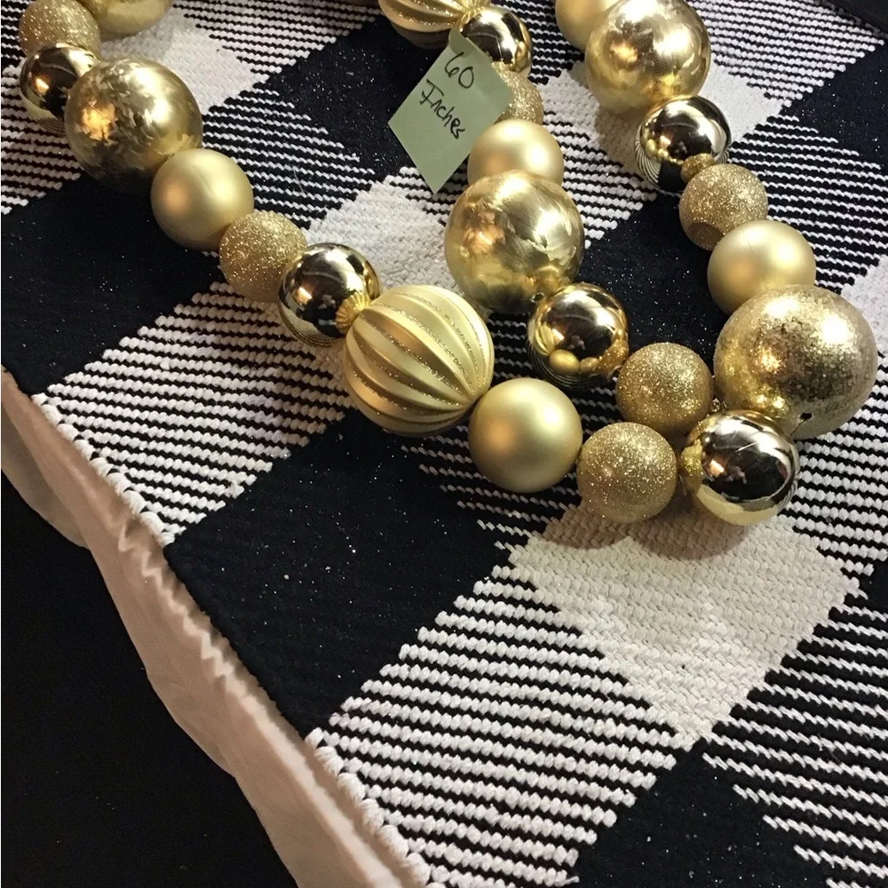 N/A chic gold