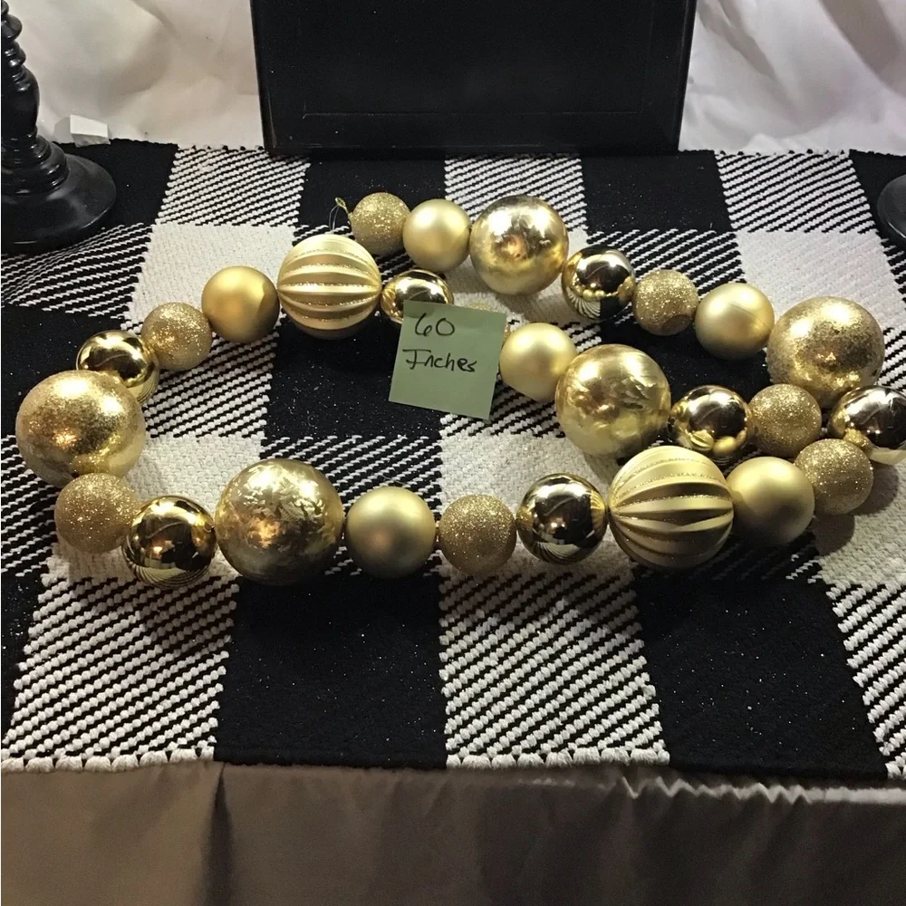 Festive Gold Ornament Garland