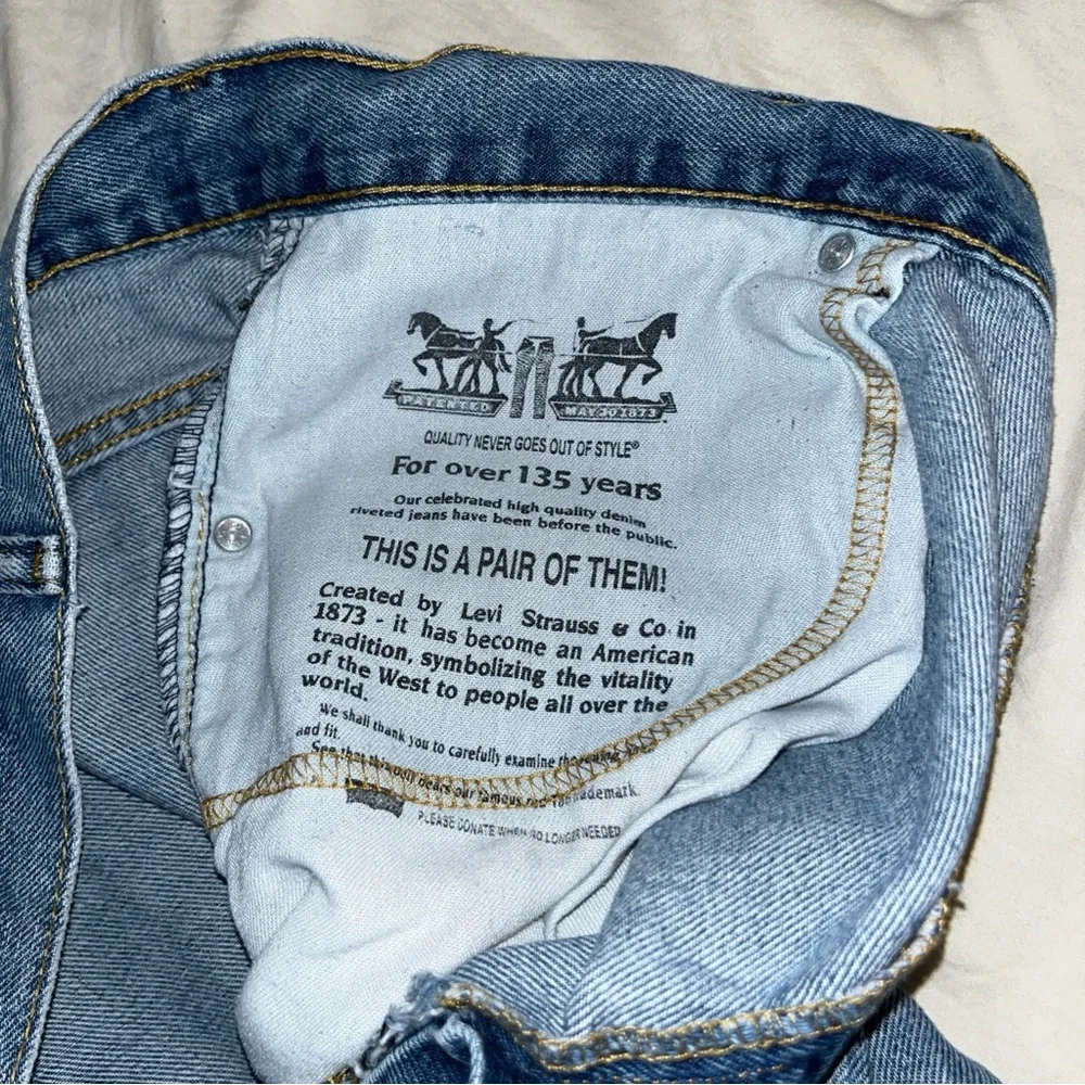 Levi's Light Blue Denim Jeans‎