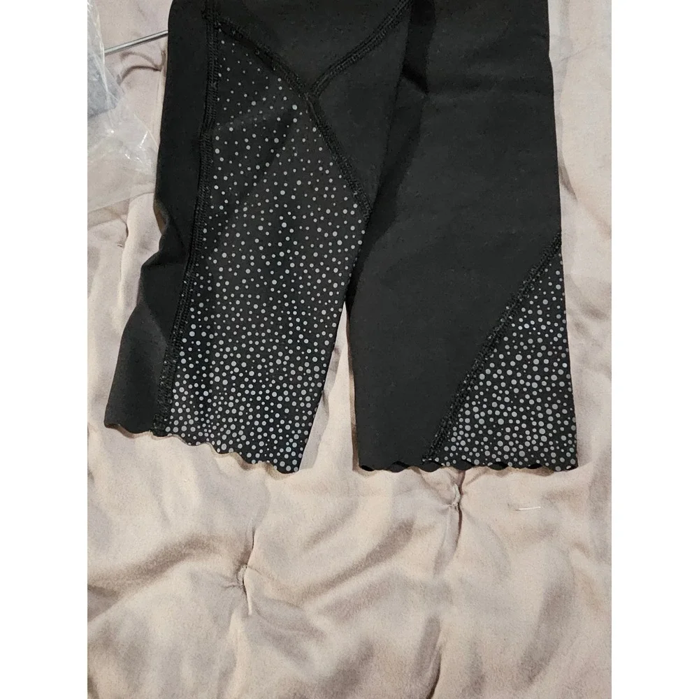 lululemon athletica dot by accented
