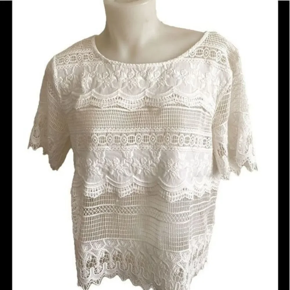 Banana Republic Embroidered top - S cream ,