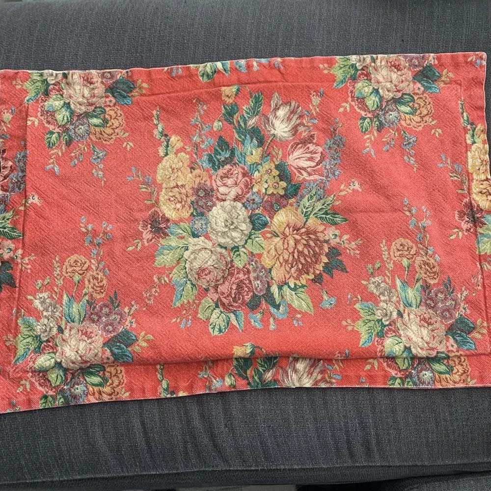 RALPH Lauren AYLESBURY KING Pillow‎ SHAM Vintage RED Barkcloth FLORAL