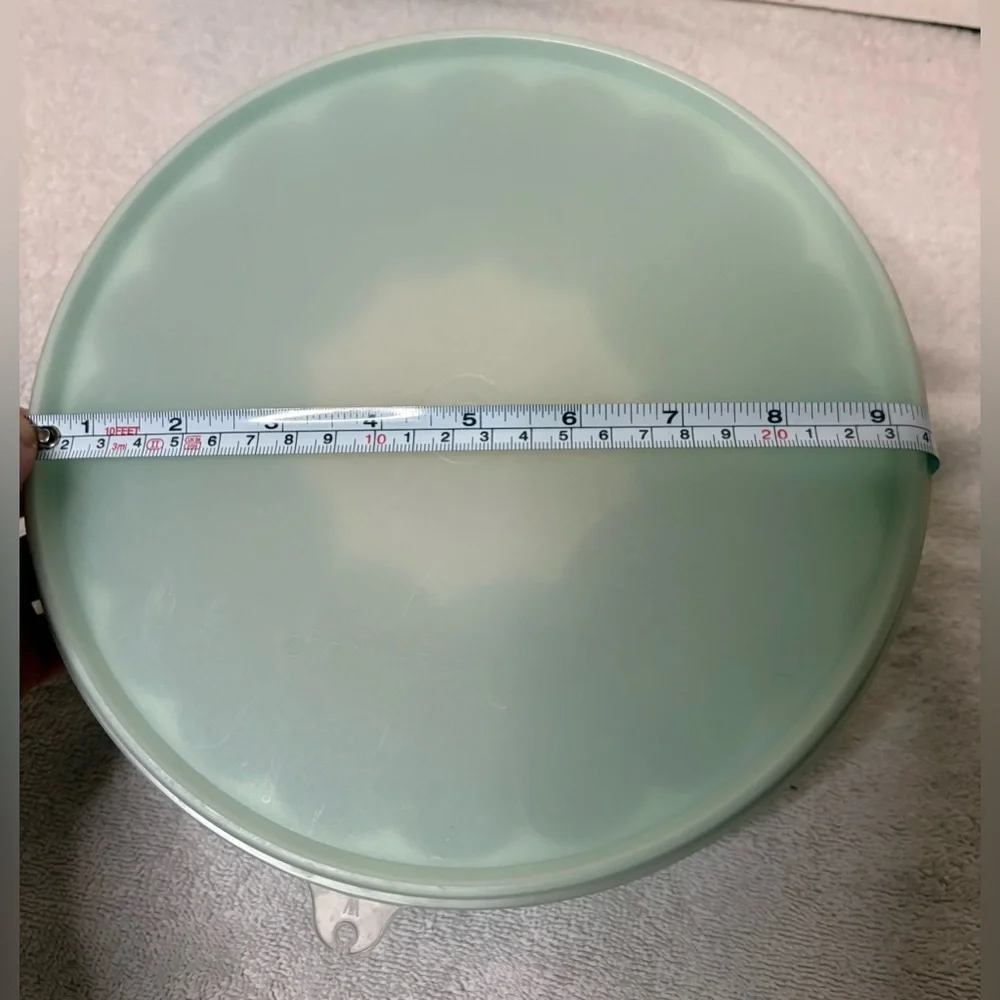 Tupperware excellent preowned
