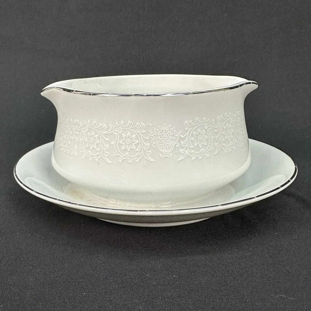 Crown Victoria 'Lovelace' Gravy Boat Attached‎ Plate Double Spouts Platinum Trim