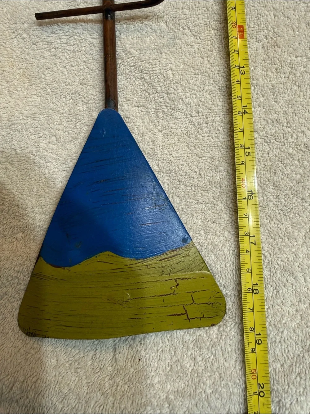 unbranded metal fish