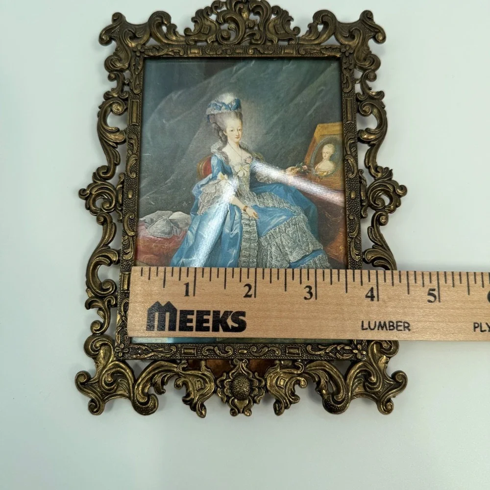 Vintage Ornate Brass Mid Century Italian Victorian Rococo Revival Picture Frame