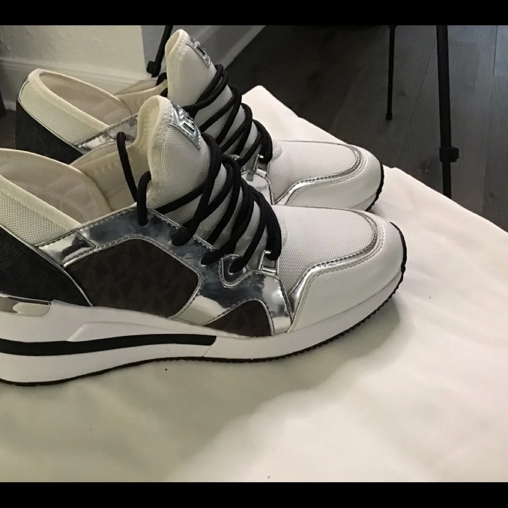 Michael Kors good light