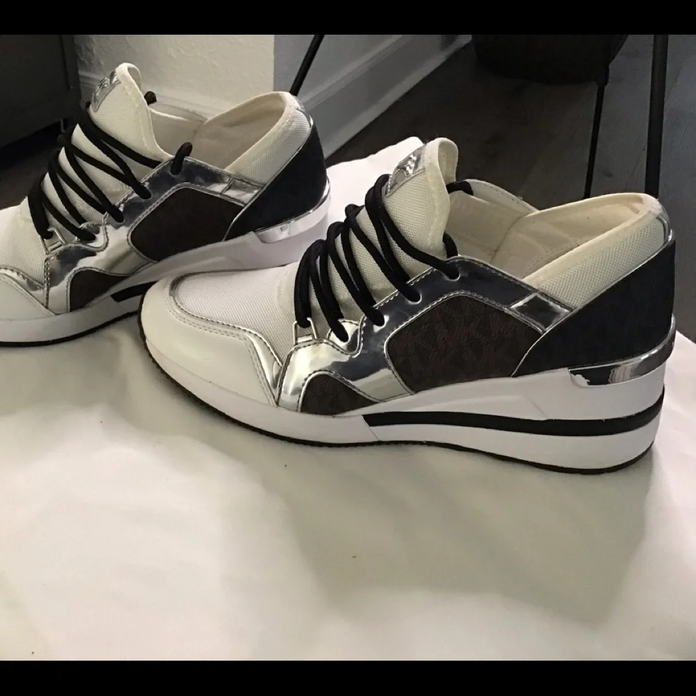 Michael Kors good light