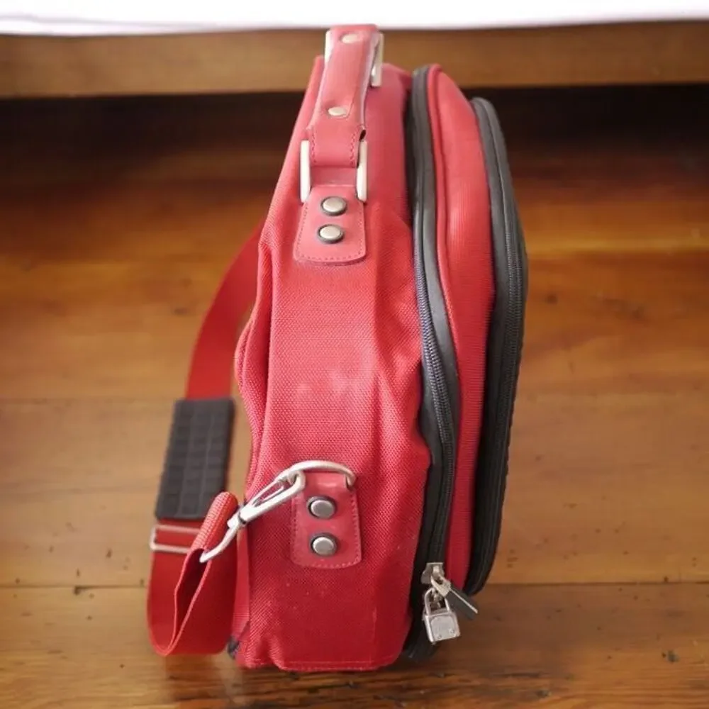 American Tourister american tourister