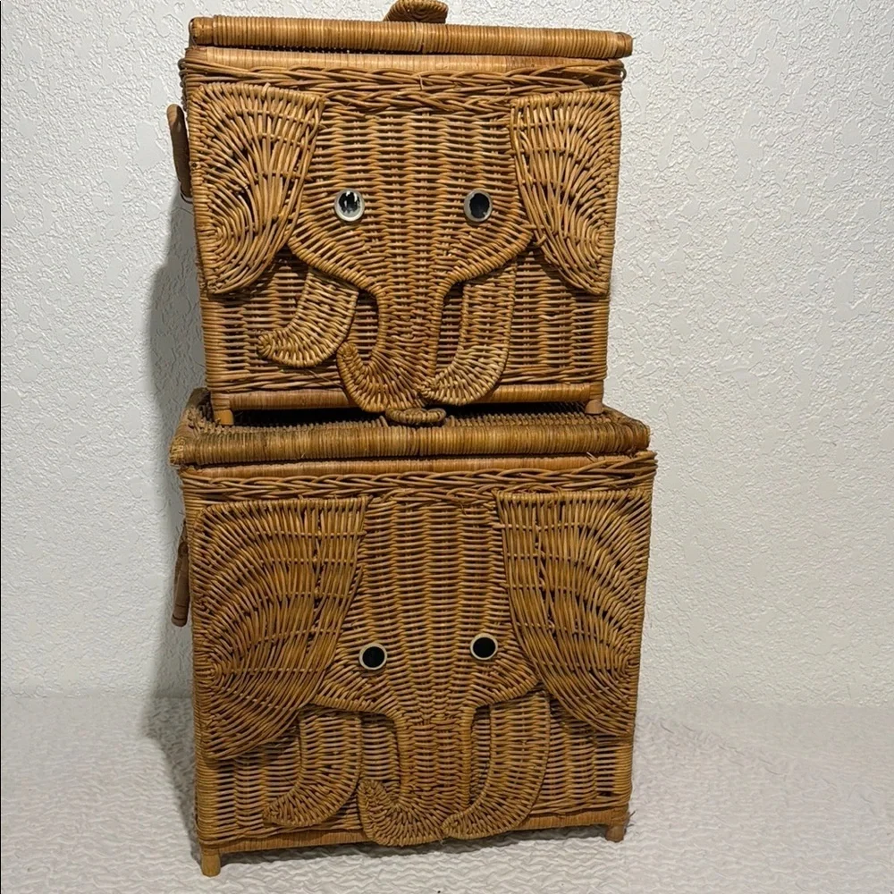 Vintage see 5”h box