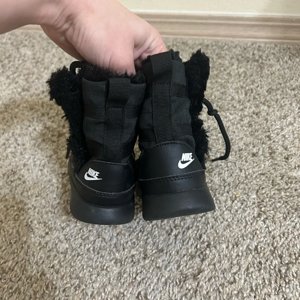 Nike toddler venture